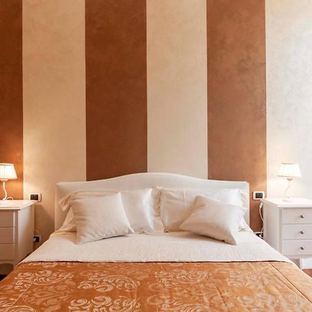 Sant'Arpino 26 - Elegant Flats In Naples Apartment ภายนอก รูปภาพ