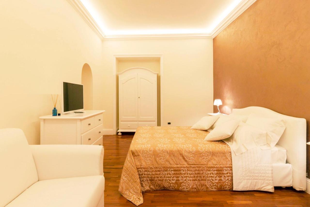 Sant'Arpino 26 - Elegant Flats In Naples Apartment ภายนอก รูปภาพ