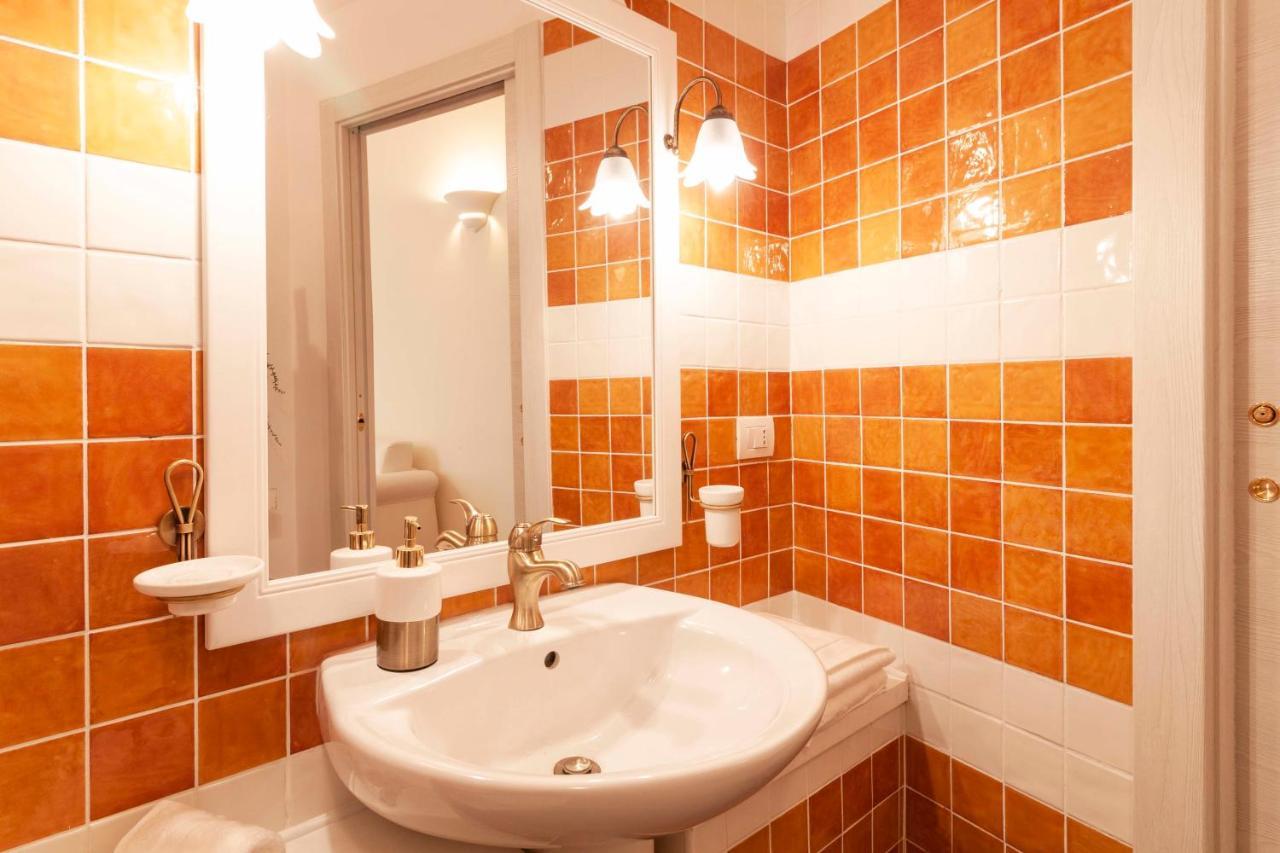 Sant'Arpino 26 - Elegant Flats In Naples Apartment ภายนอก รูปภาพ