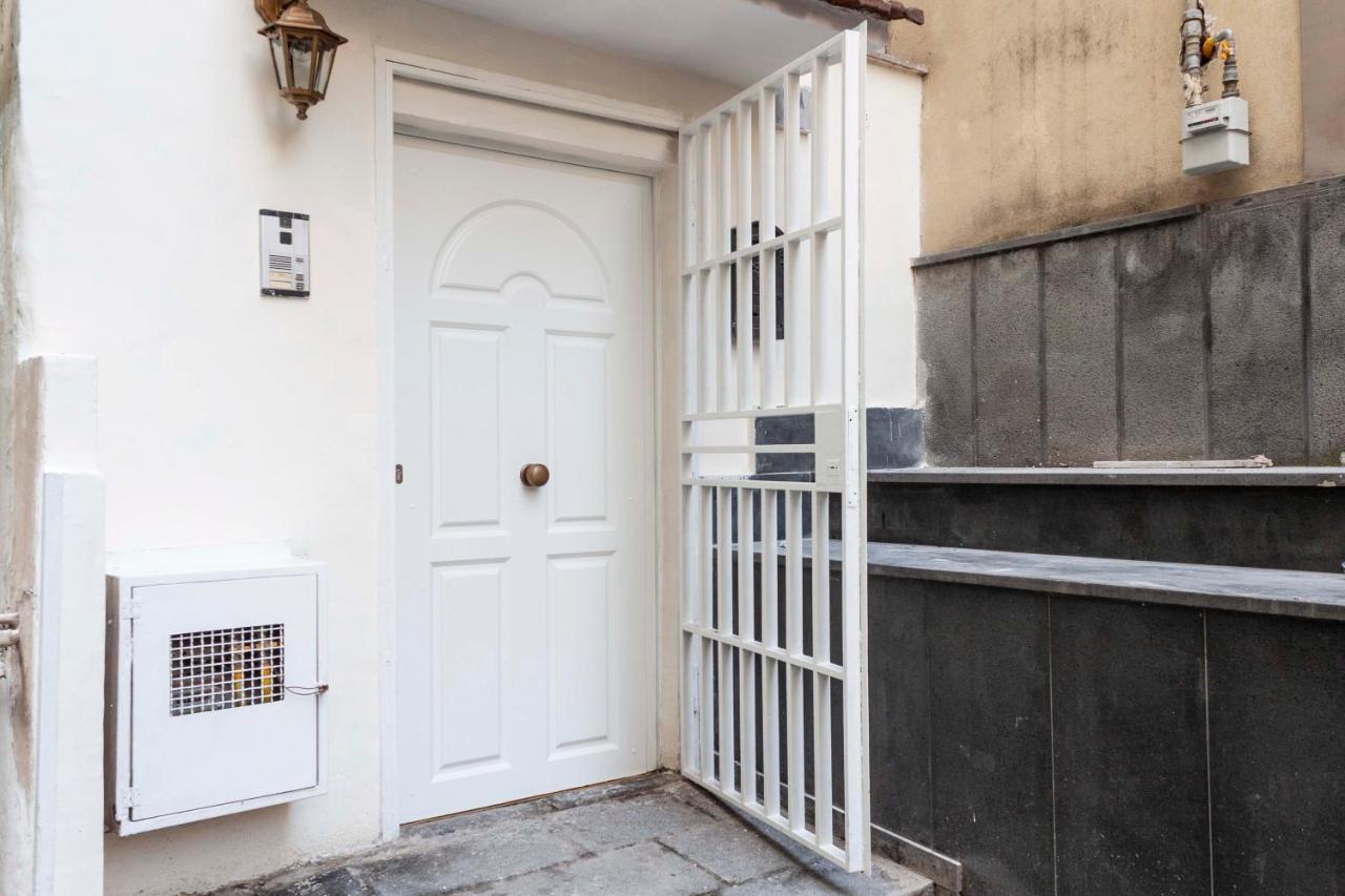 Sant'Arpino 26 - Elegant Flats In Naples Apartment ภายนอก รูปภาพ