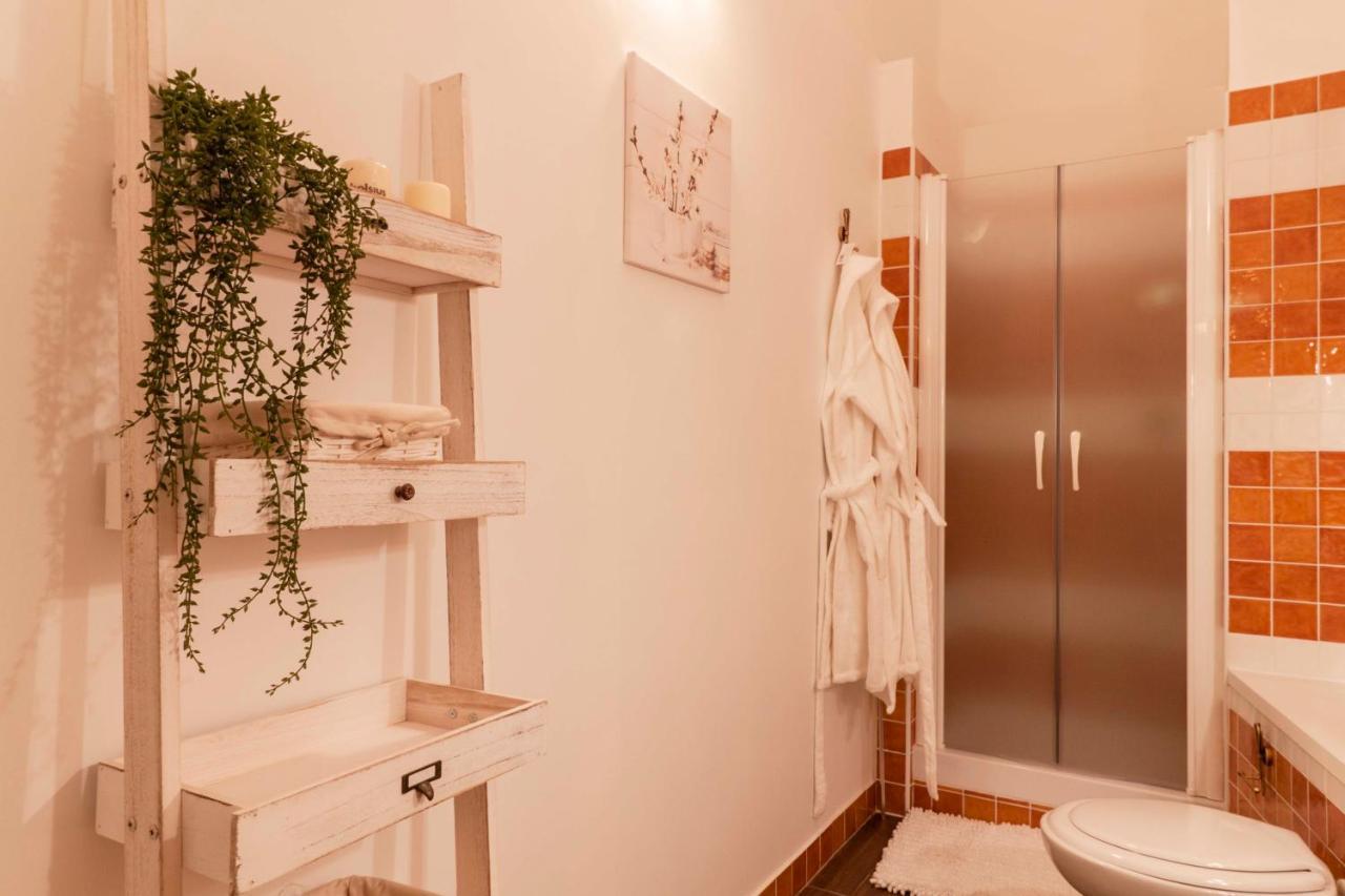 Sant'Arpino 26 - Elegant Flats In Naples Apartment ภายนอก รูปภาพ