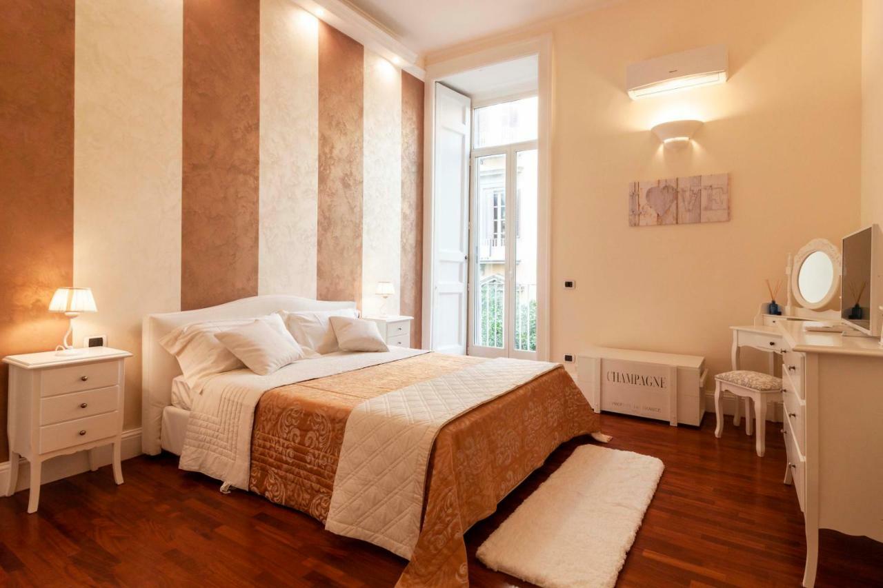 Sant'Arpino 26 - Elegant Flats In Naples Apartment ภายนอก รูปภาพ